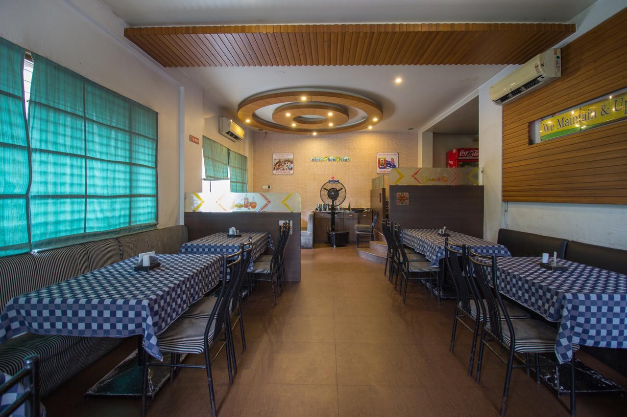 Отель Oyo 24197 Saptaruchi Pimpri-Chinchwad Экстерьер фото