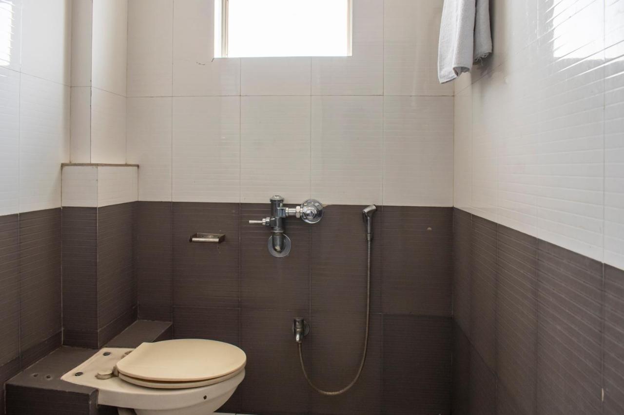 Отель Oyo 24197 Saptaruchi Pimpri-Chinchwad Экстерьер фото