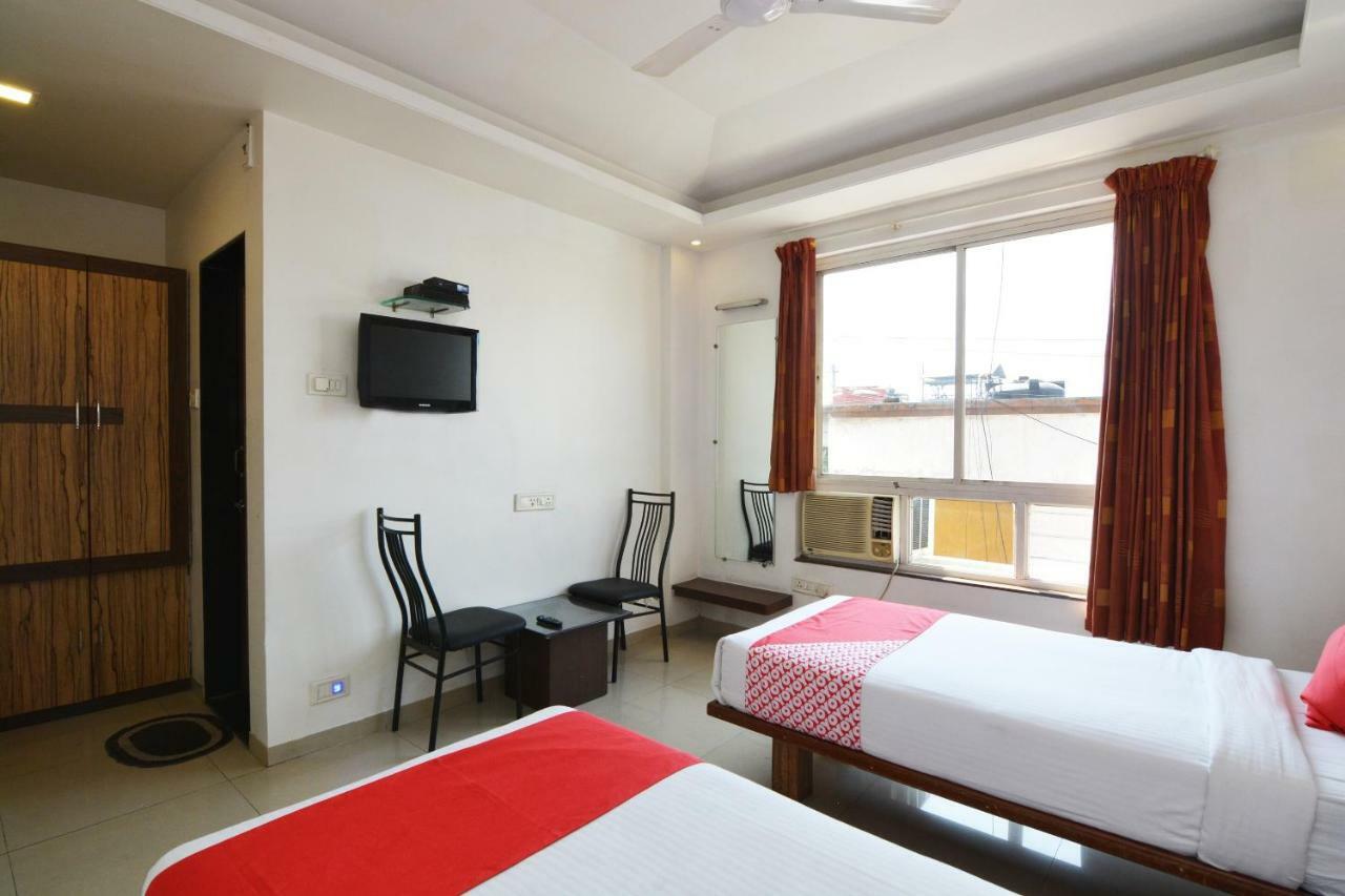 Отель Oyo 24197 Saptaruchi Pimpri-Chinchwad Экстерьер фото